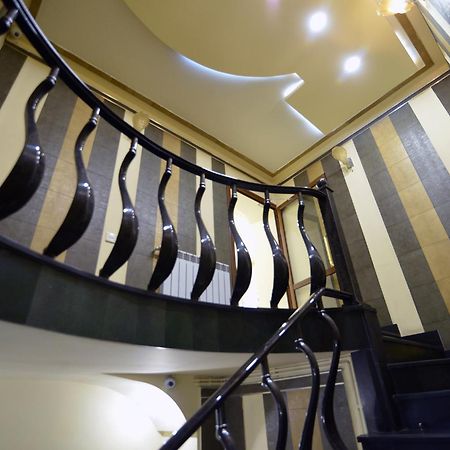 Skyline Hotel יירבאן מראה חיצוני תמונה