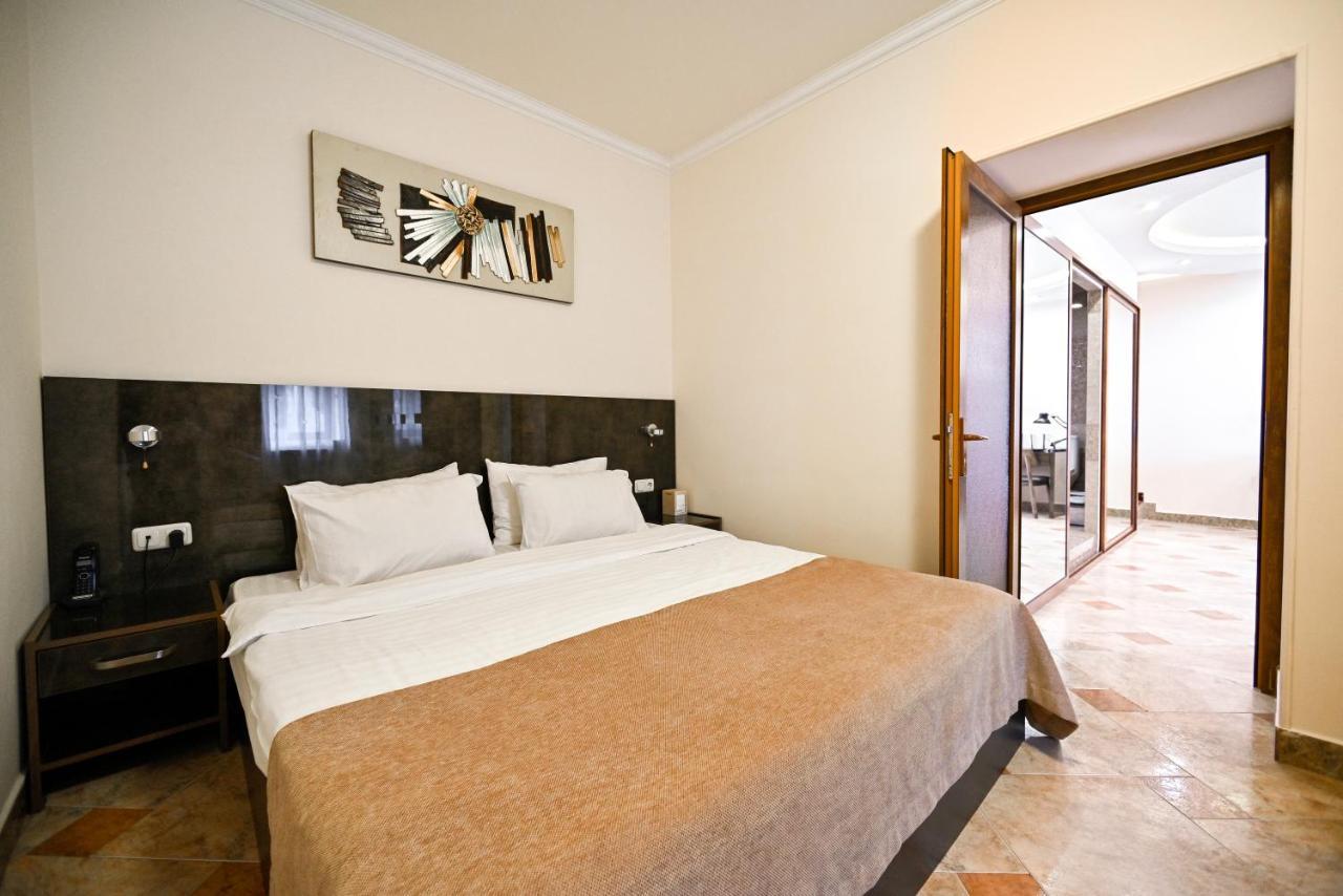 Skyline Hotel יירבאן מראה חיצוני תמונה