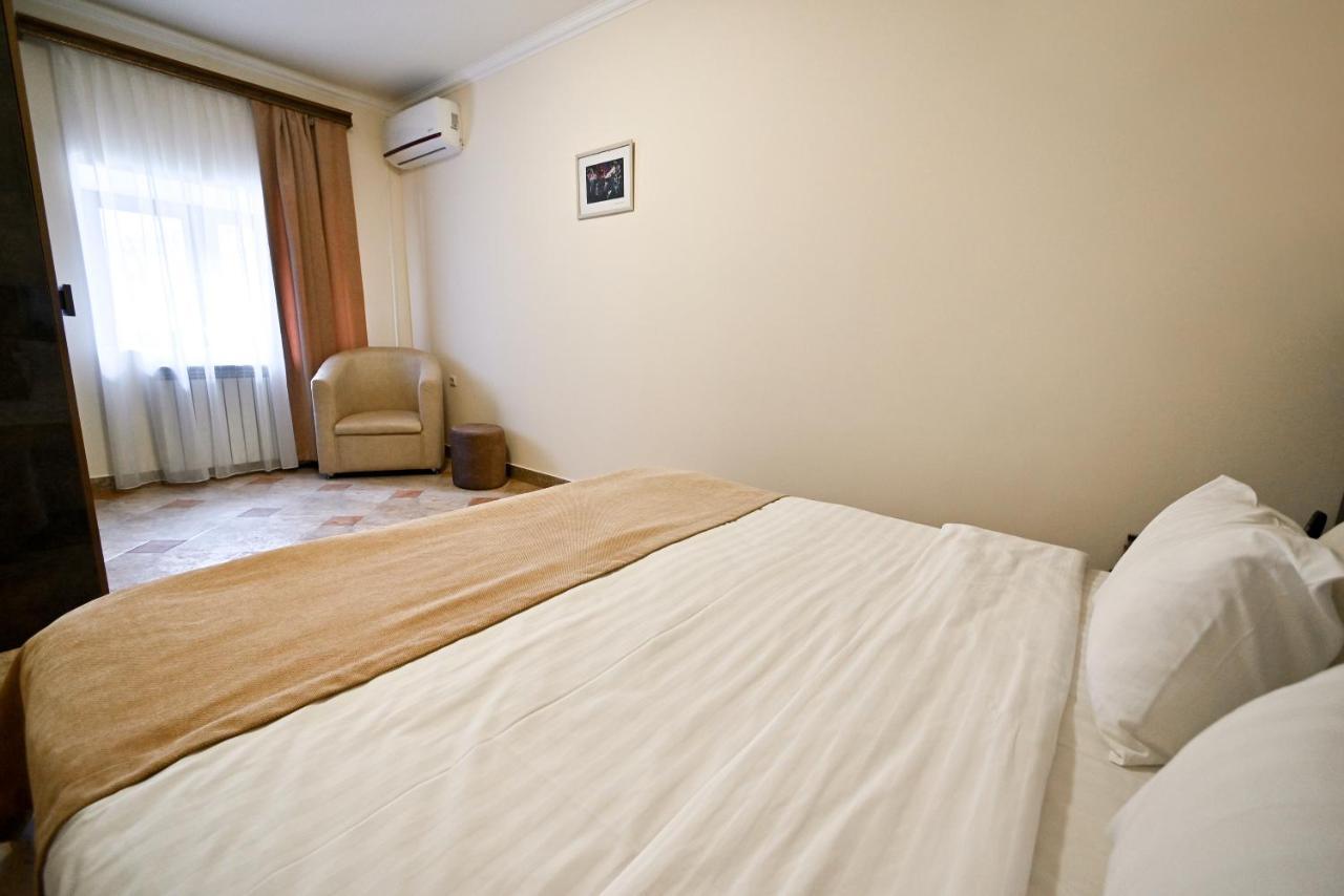 Skyline Hotel יירבאן מראה חיצוני תמונה