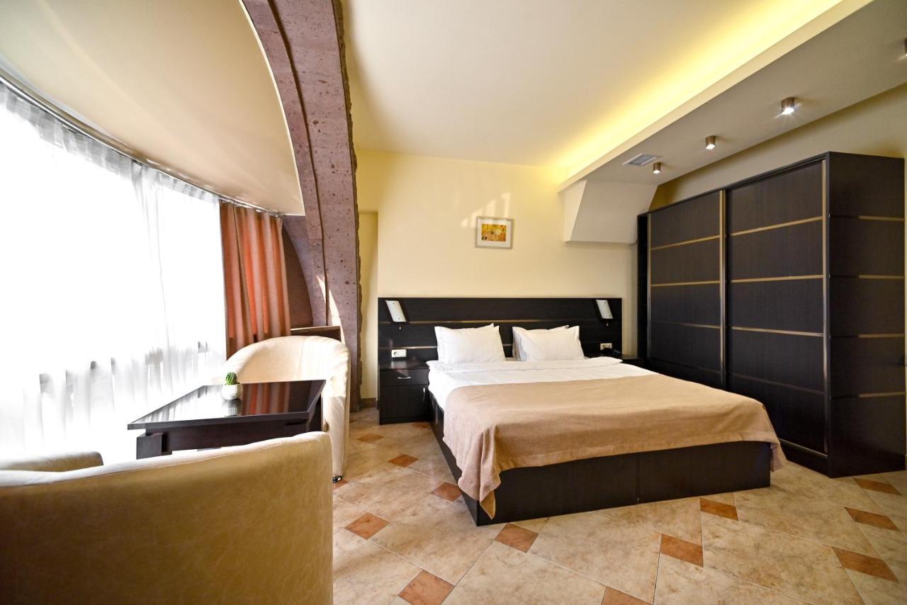 Skyline Hotel יירבאן מראה חיצוני תמונה
