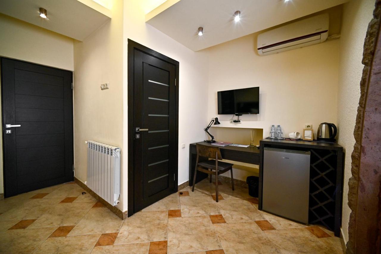 Skyline Hotel יירבאן מראה חיצוני תמונה