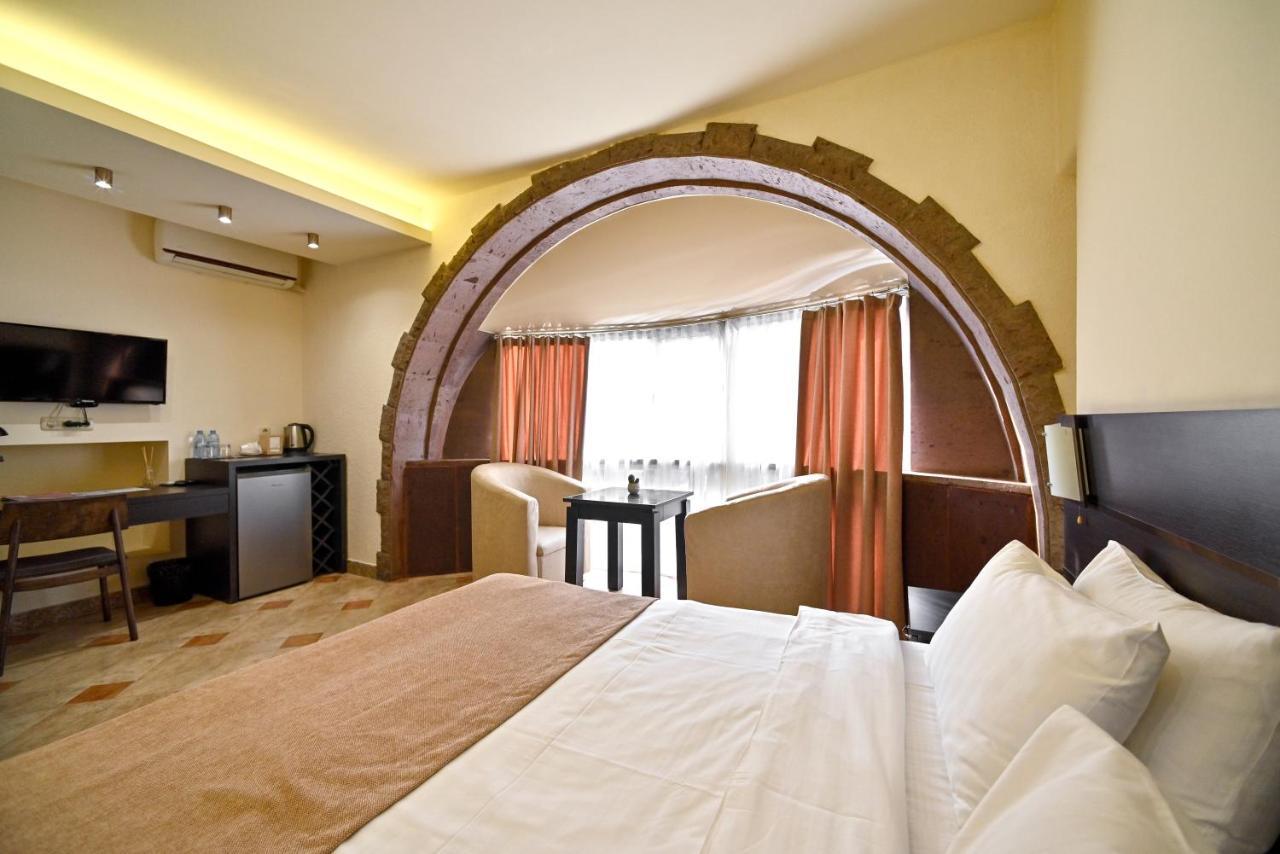 Skyline Hotel יירבאן מראה חיצוני תמונה
