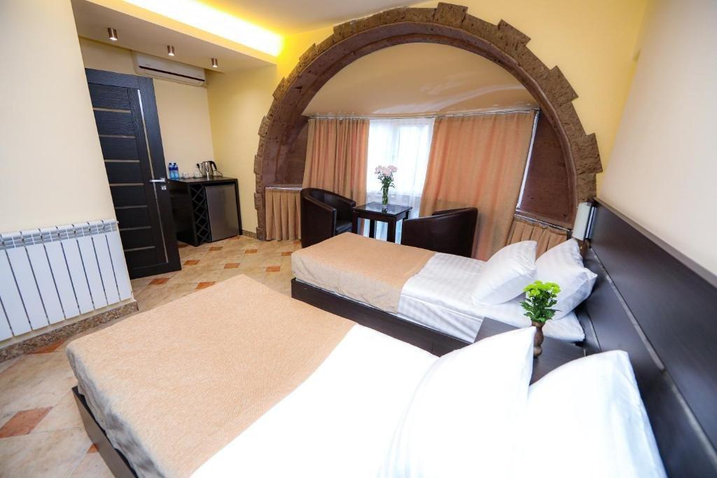 Skyline Hotel יירבאן מראה חיצוני תמונה