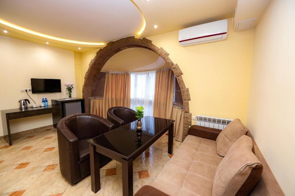 Skyline Hotel יירבאן מראה חיצוני תמונה